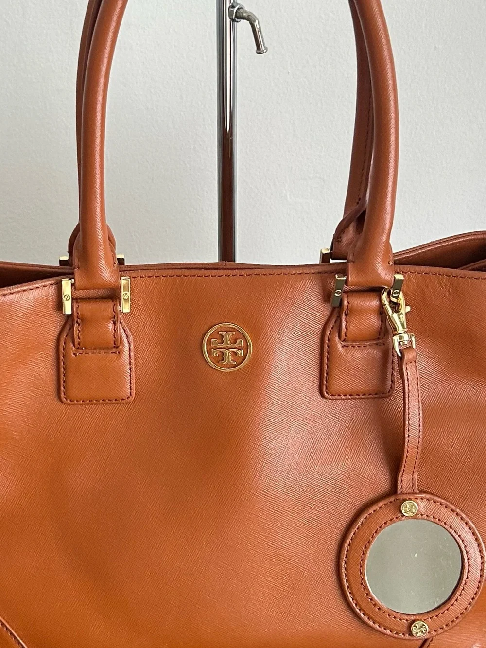 Tory Burch Robinson Cognac Saffiano Leather Tote Shoulder Bag Work tote